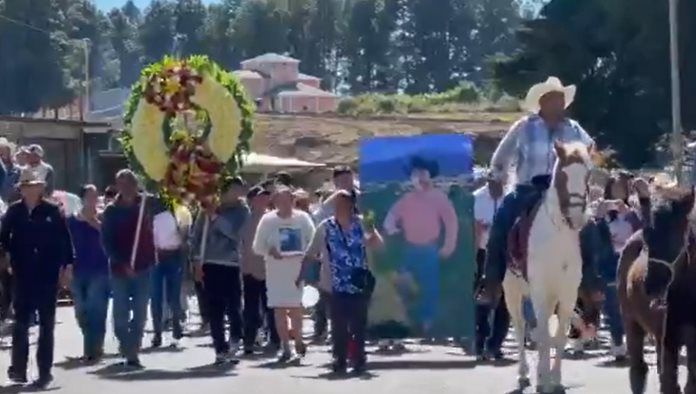 Revelan placa de fallecidos en Texcapilla tras enfrenamiento con delincuentes