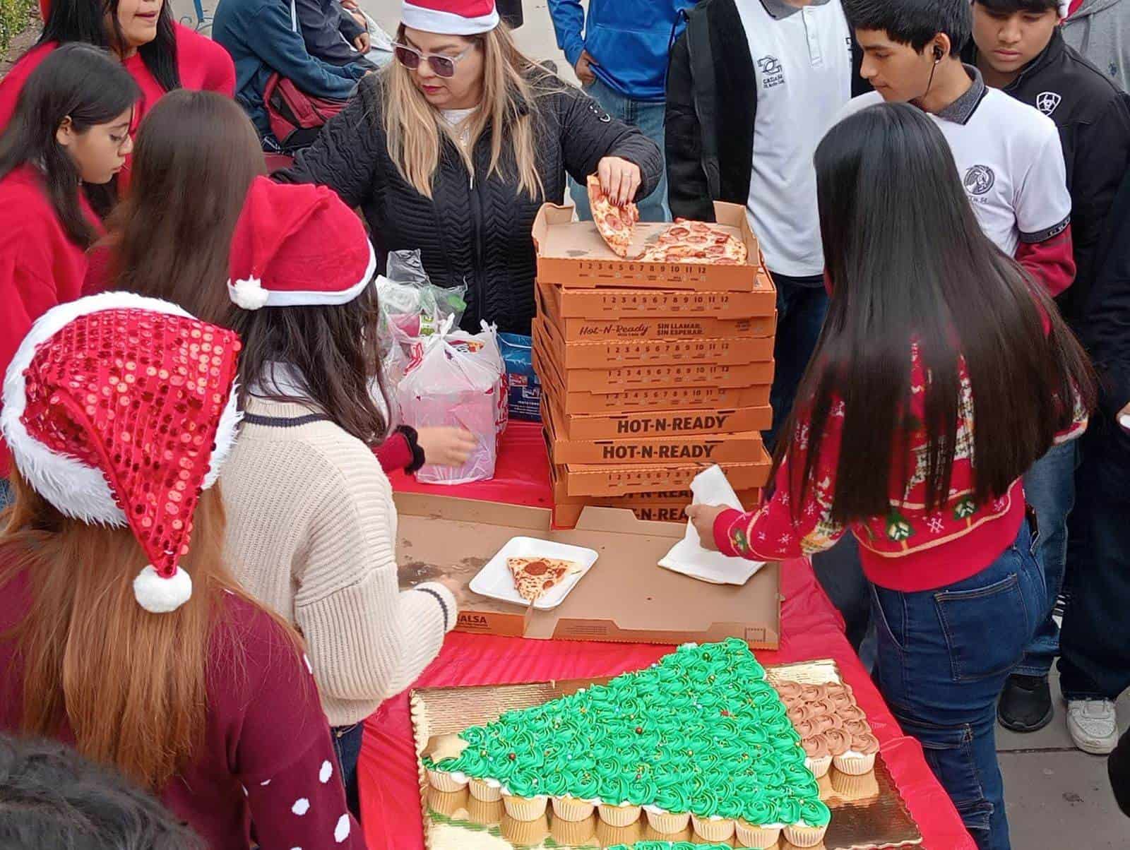 El Cbtis 54 lleva alegría navideña a niños de la Escuela Primaria Francisco José Madero