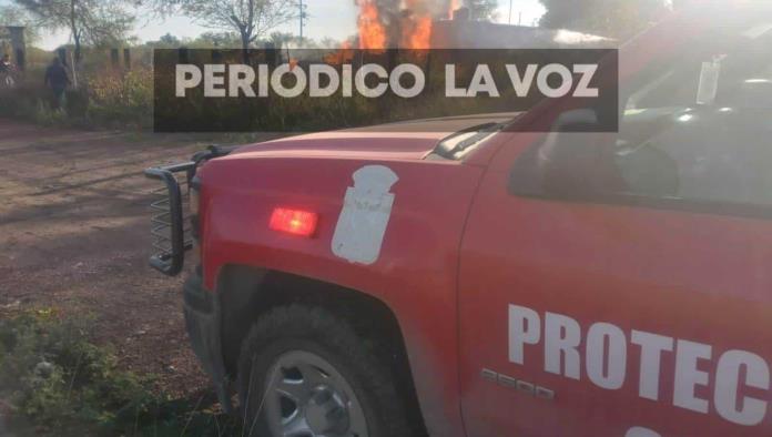 Fuego consume vivienda en Múzquiz