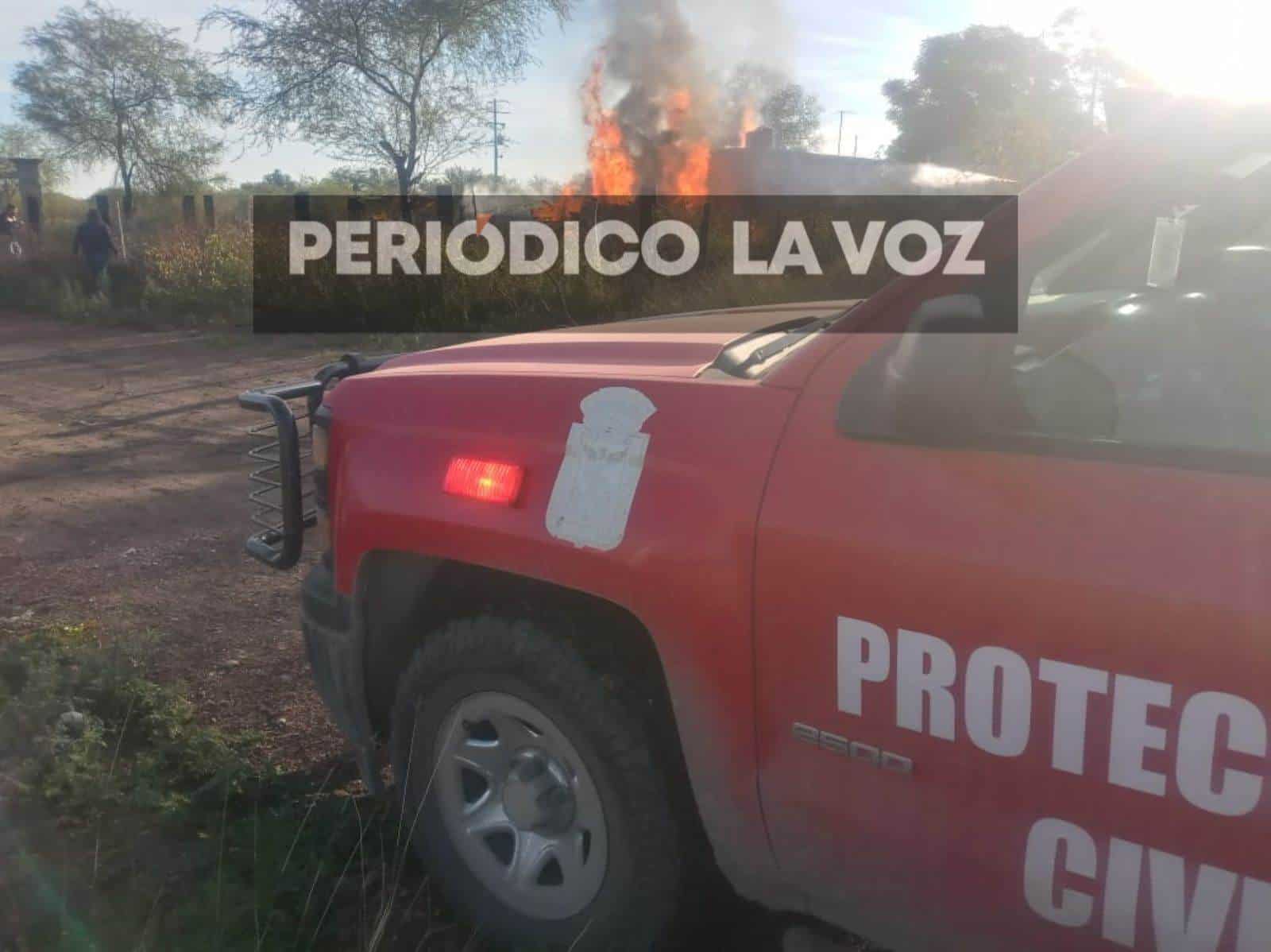Fuego consume vivienda en Múzquiz