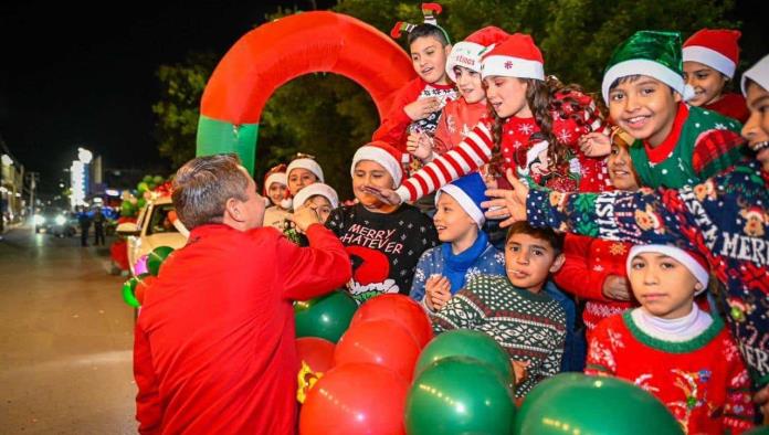 Un éxito desfile infantil navideño