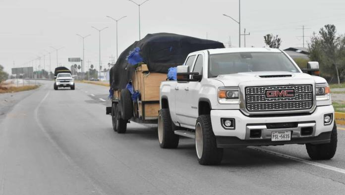 Le ´cobran´ policías 500 dls a paisano