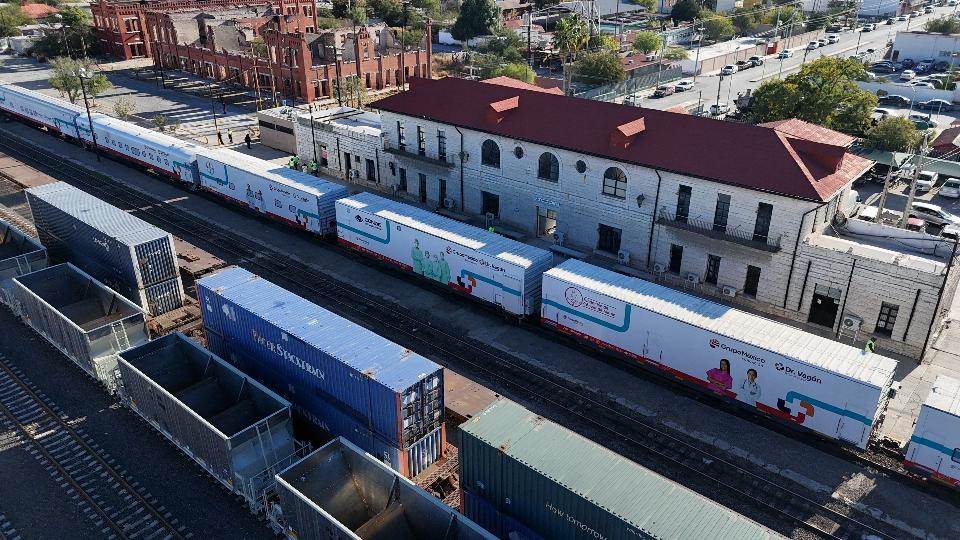 Llega el Dr Vagón a Frontera.