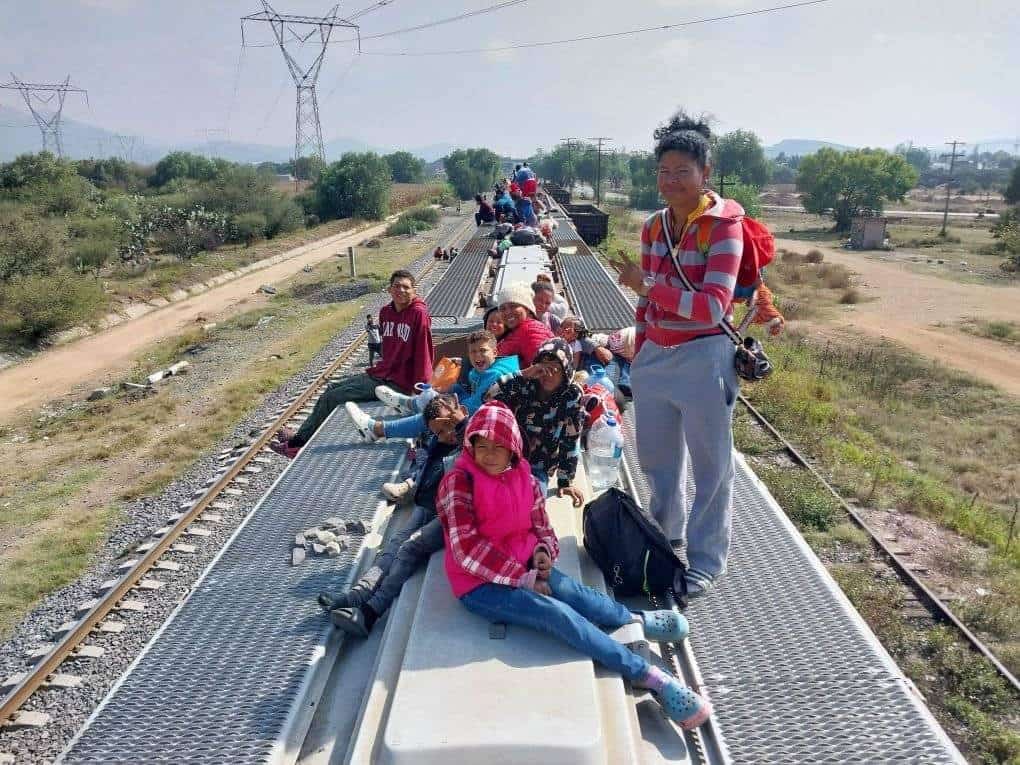 Autoridades Detectan Presencia de Pandillas entre Caravanas Migrantes en la Frontera