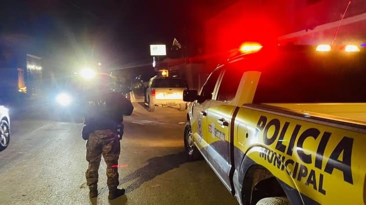 Navajean a Joven en la Colonia Acoros, Hermanos Detenidos como Sospechosos