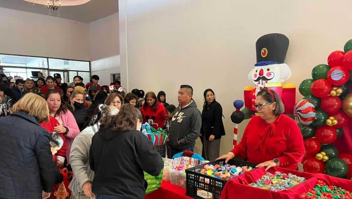 Posada Navideña Inclusiva Beneficia a Más de 500 Niños en Ciudad Acuña