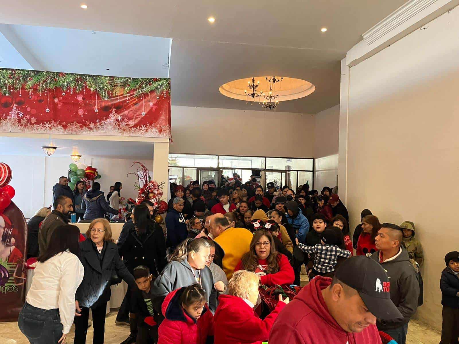 Posada Navideña Inclusiva Beneficia a Más de 500 Niños en Ciudad Acuña