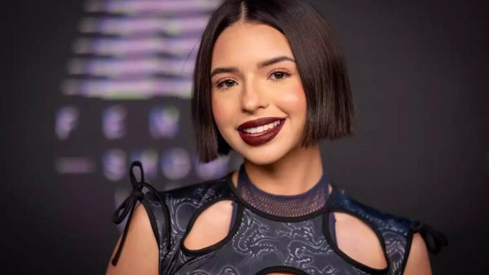 Ángela Aguilar revela cómo afronta el hate en redes sociales