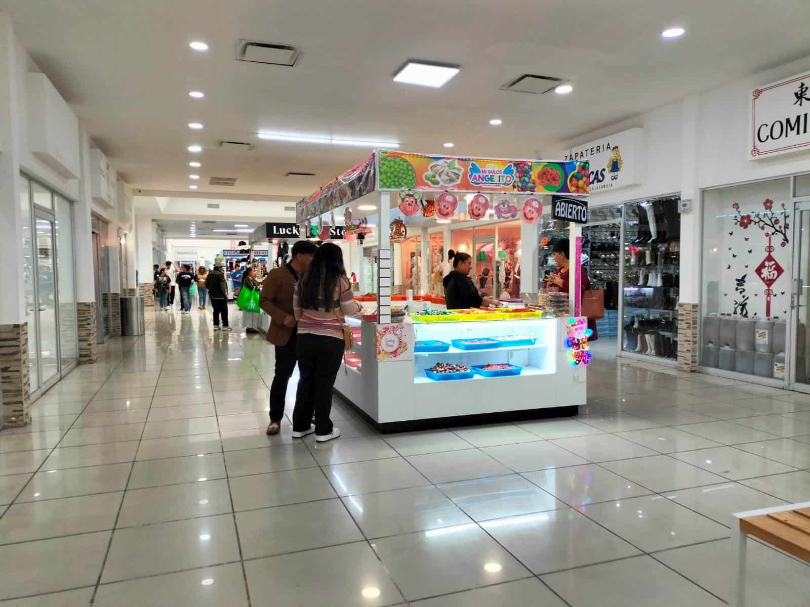 Compras Decembrinas se Desarrollan en Orden dentro de Piedras Negras