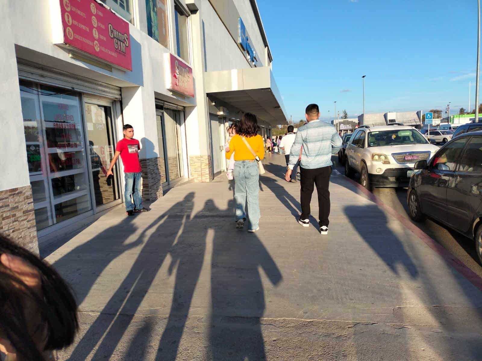 Compras Decembrinas se Desarrollan en Orden dentro de Piedras Negras