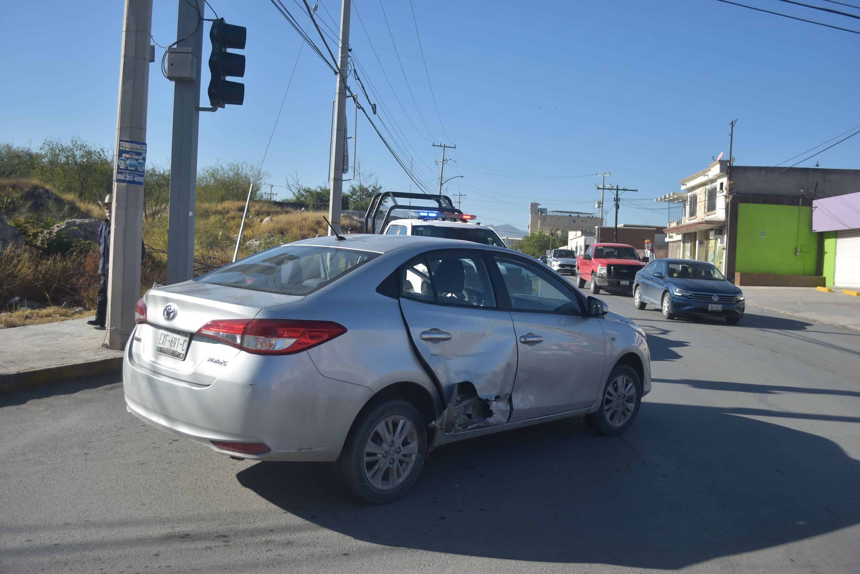 Provoca taxista choque en la ZC