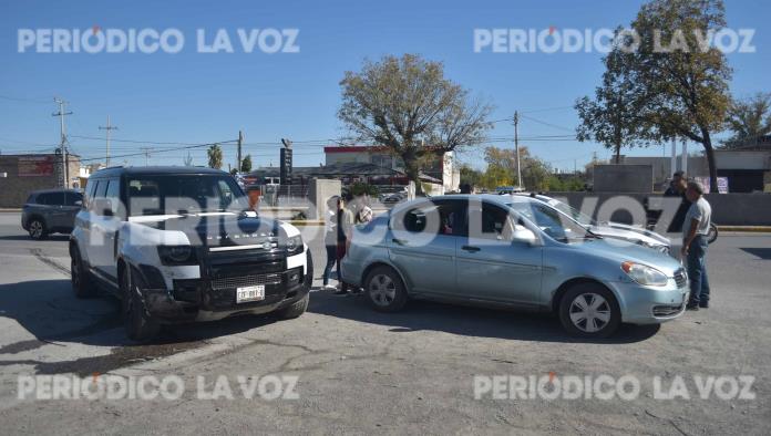 Estrella Land Rover en auto compacto