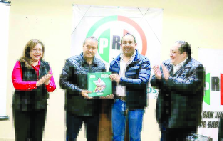 El alcalde electo del Municipio de San Juan de Sabinas, Oscar Ríos Ramírez, presidió la presentación del Primer Informe del Gobernador Manolo Jiménez.