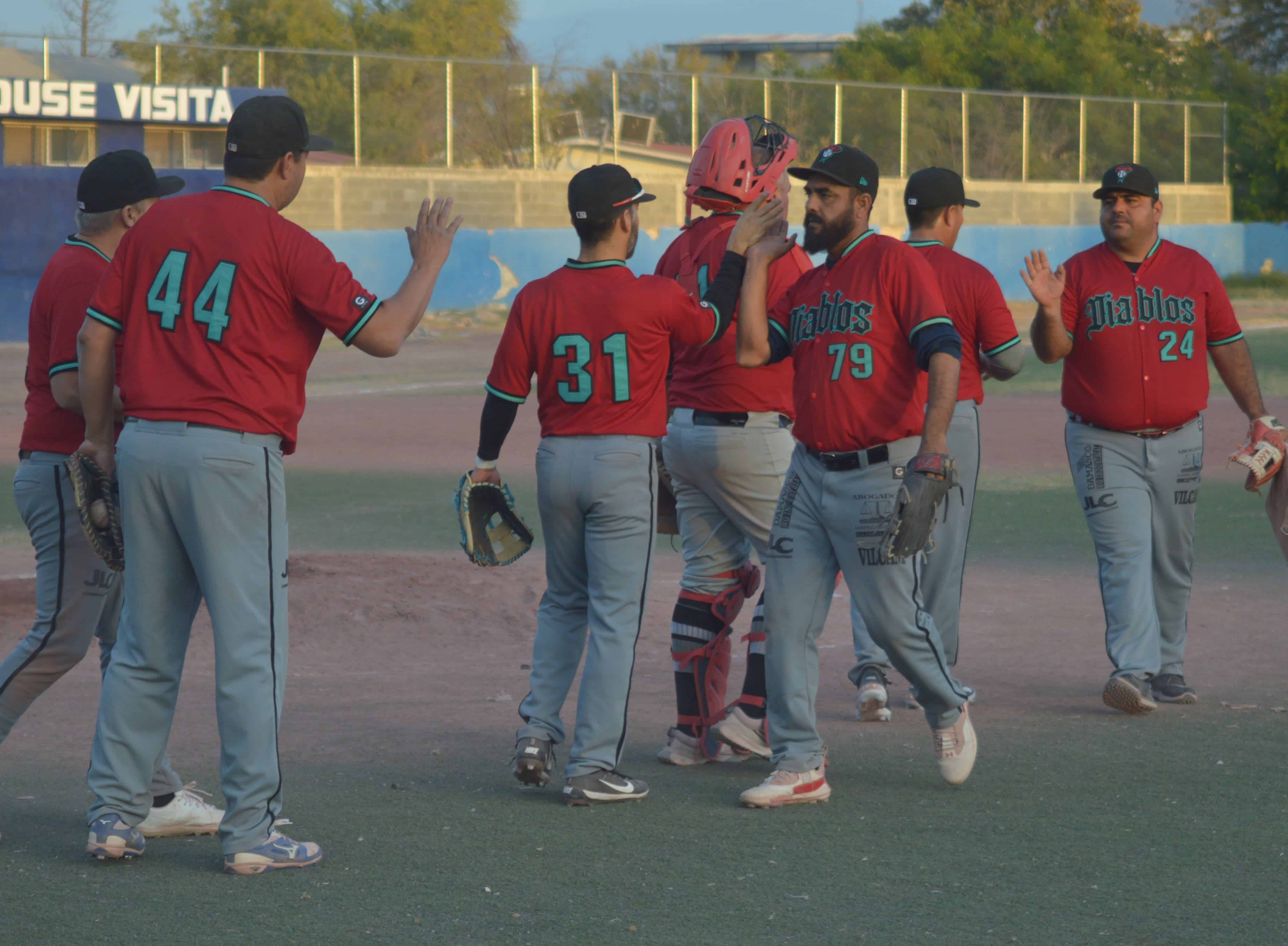 Diablos avanzó a la final tras barrer a Rieleros.