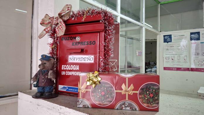 Abren en correos su buzón navideño