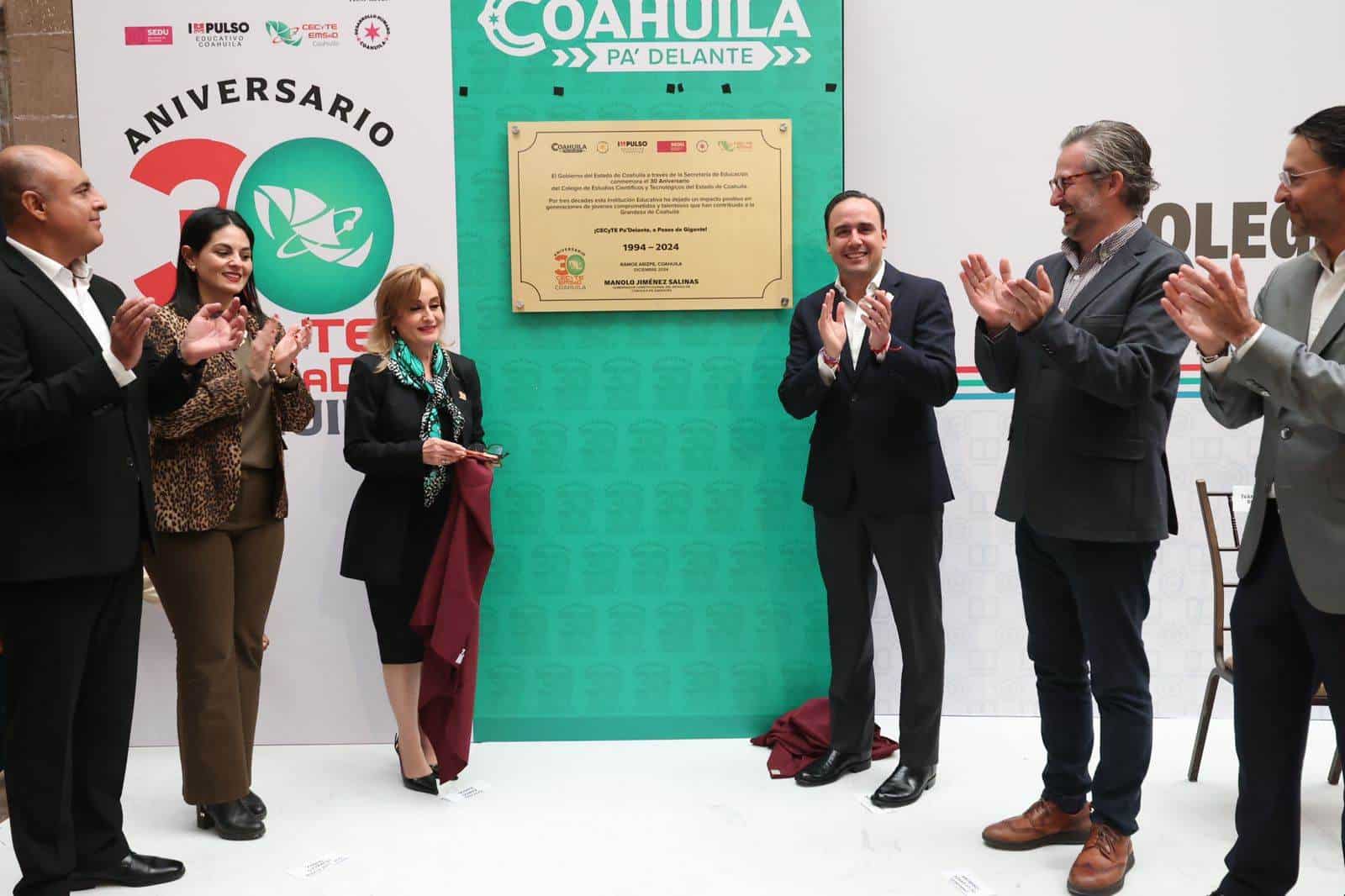 Celebra Manolo 30 años del CECYTE Coahuila