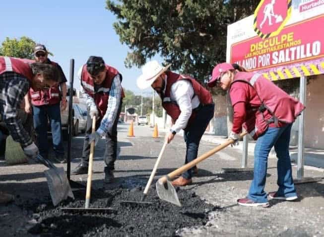 Arrancan programa de limpieza y bacheo