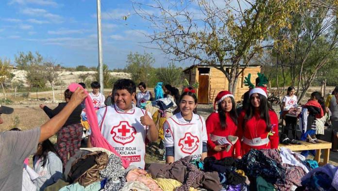 Cruz Roja entrega abrigos y cobijas en Ciudad Acuña ante la llegada del frío