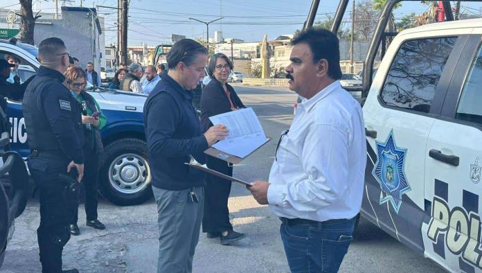 Recorre Gabriel Santos oficinas de la Policía