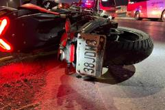 Pierde la vida joven motociclista en accidente