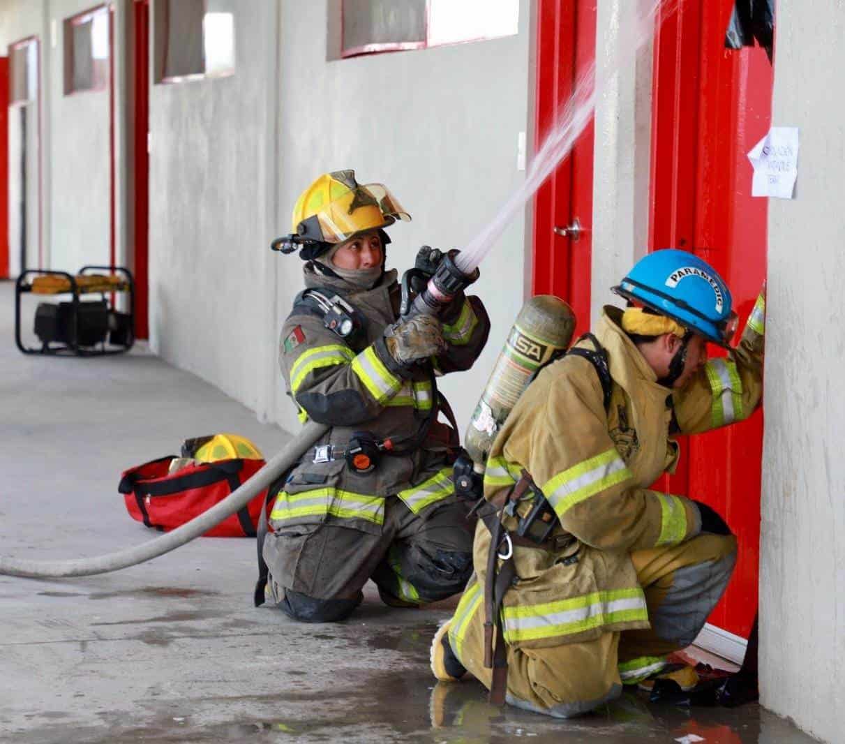 Fortalecen a bomberos de la región