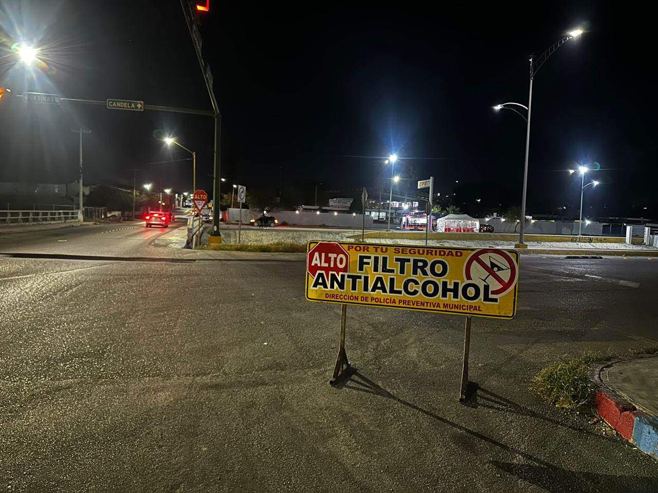 Ebrios ofrecen dinero a policías para no ir a parar a las celdas municipales.