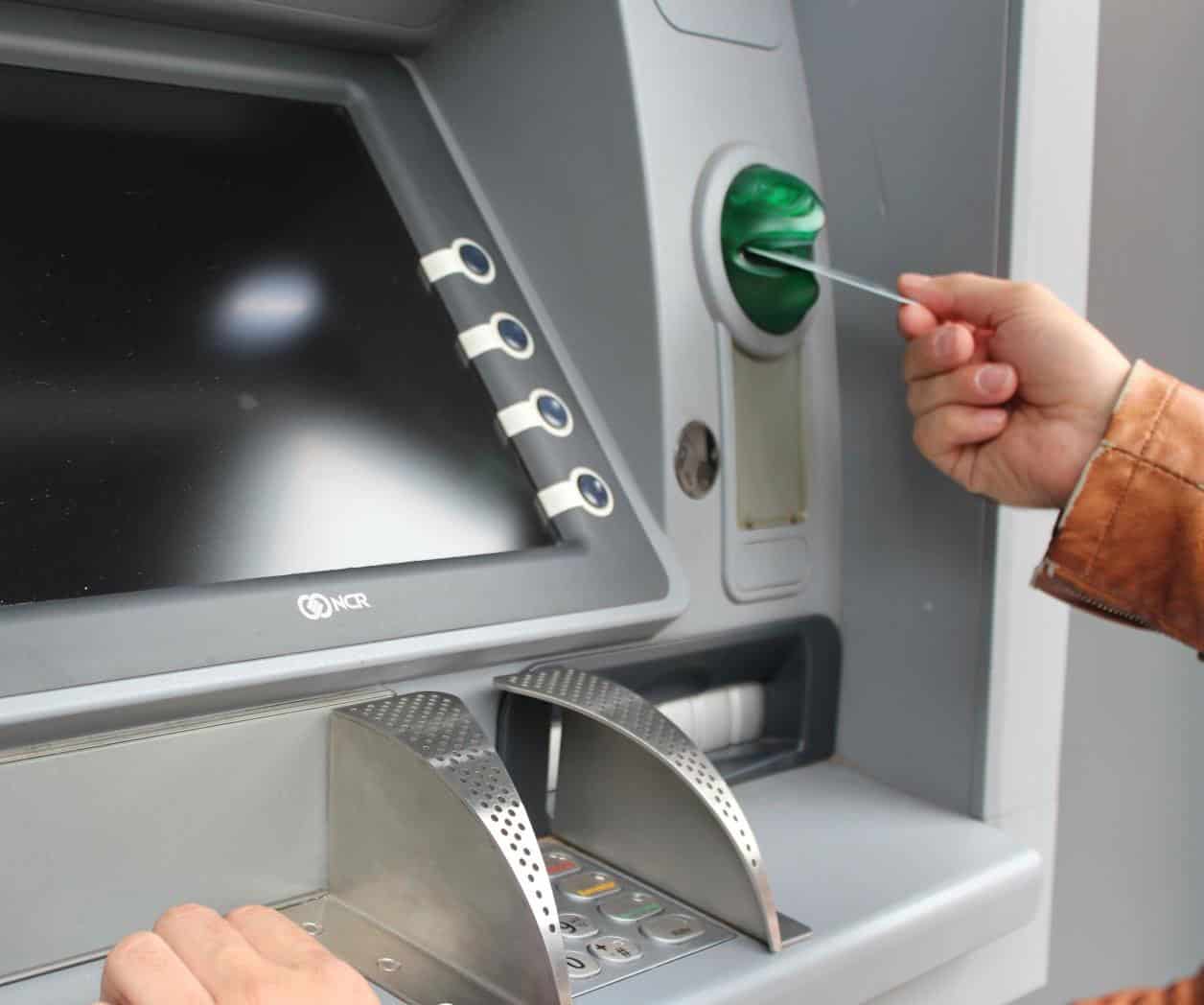 Piden no imprimir recibos en cajeros automáticos por seguridad