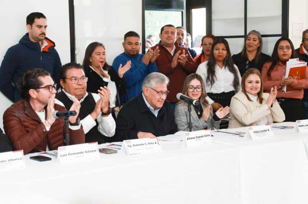 Presentan proyecto a senadores y diputados.