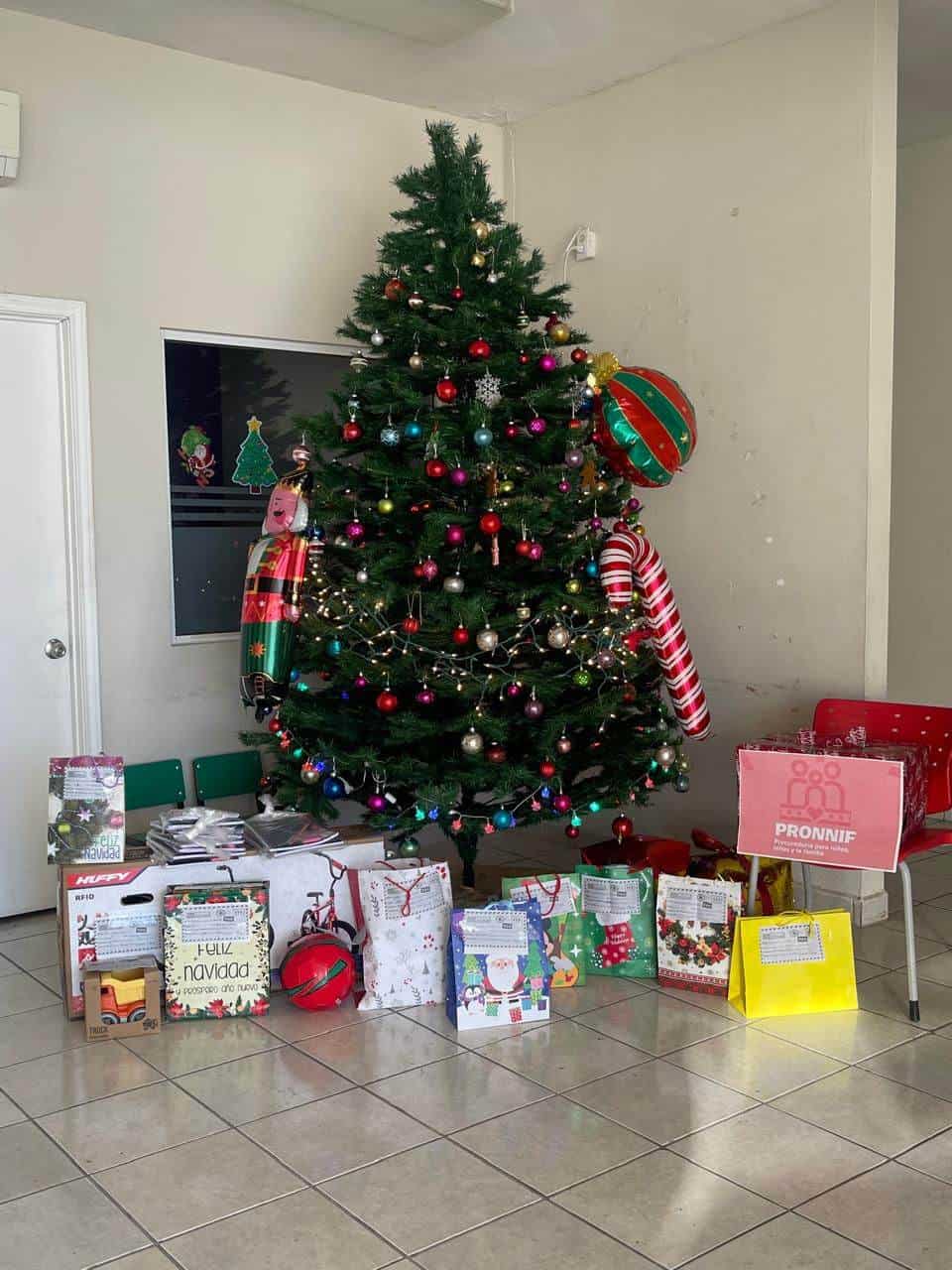 PRONNIF Celebra la Navidad con Regalos para los Menores de Ciudad Acuña