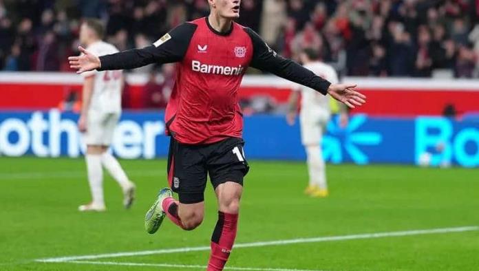 Patrik Schick marca póker con el Bayer Leverkusen