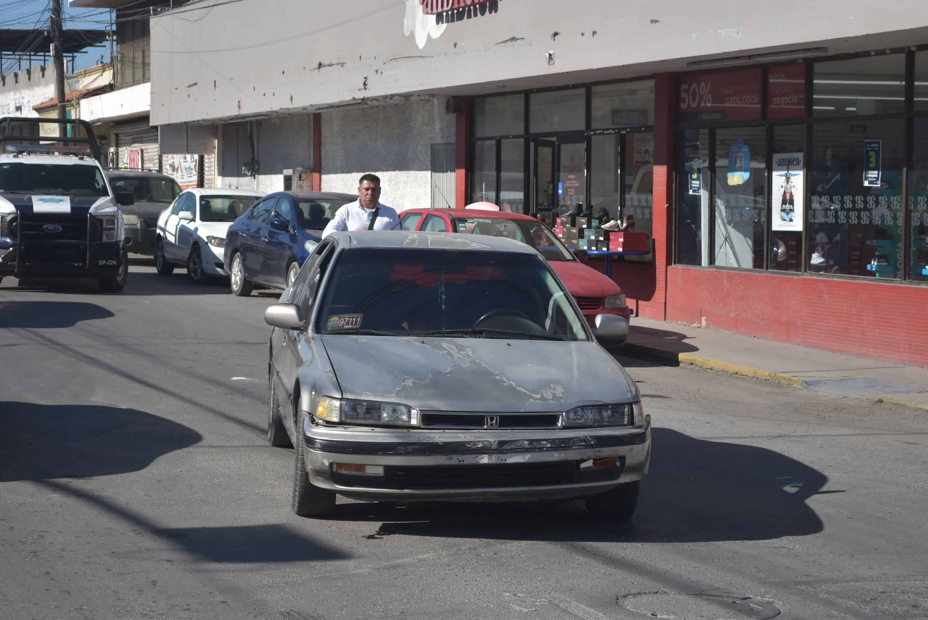 Lesiona en choque a padre y sus hijos