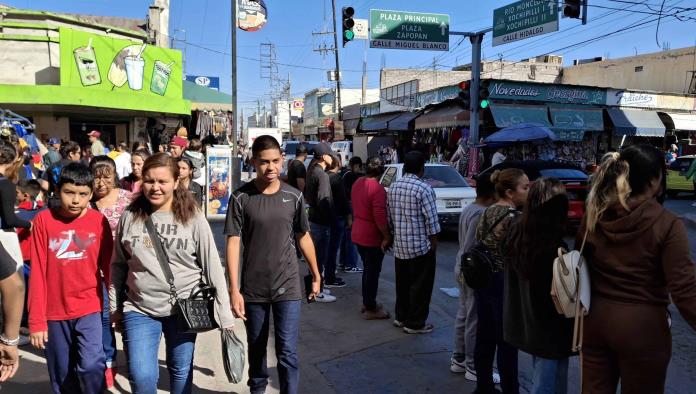 Colapsa Zona Centro por compras de pánico