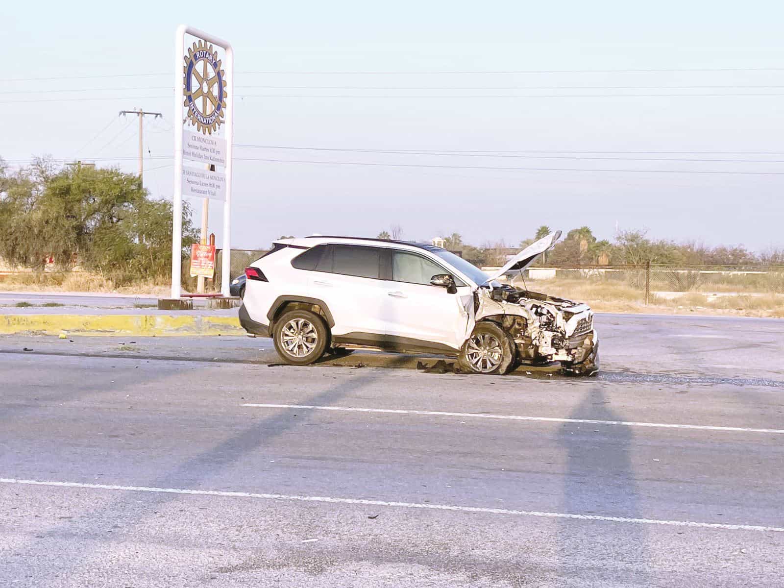 Choca paisano se atravesó a vehículo