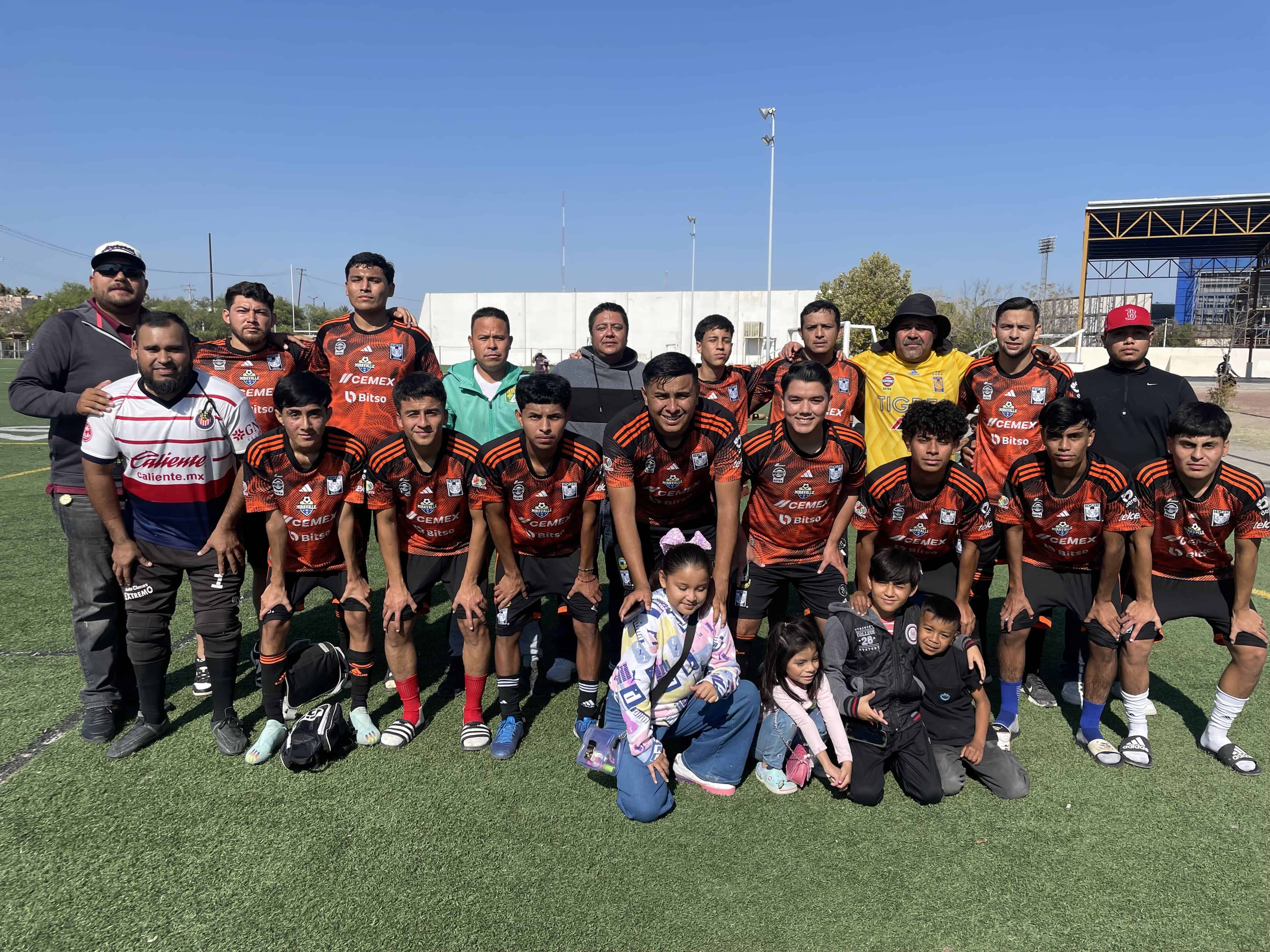 Miravalle FC comparte el liderato de la categoría Premier con Paty Confecciones y Real Colo Colo.