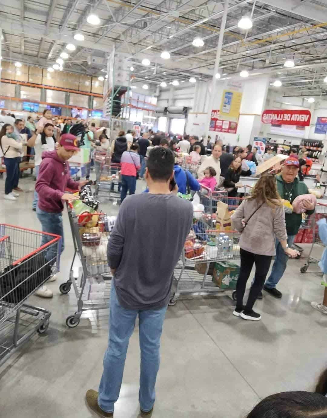 Caos en Saltillo por compras navideñas