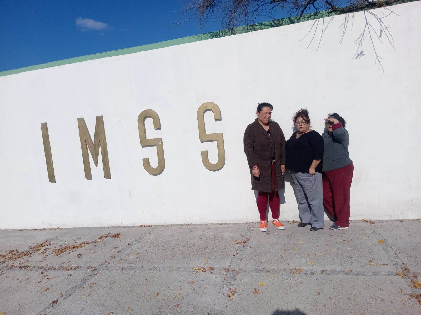 Las afectadas narraron la situación que viven ante falta de atención en el IMSS de Barroterán.