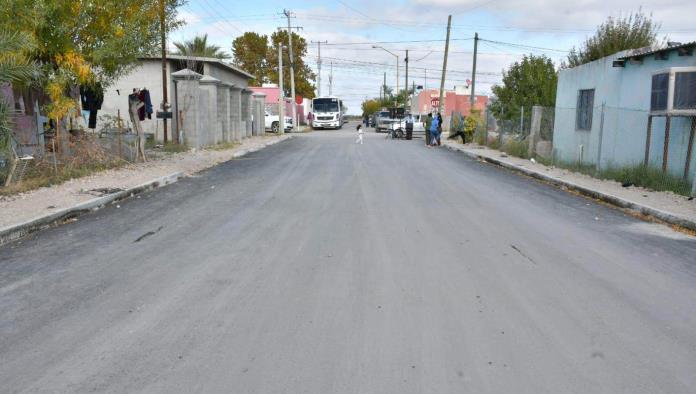 Entregan obras de pavimentación en diversos sectores de Nava