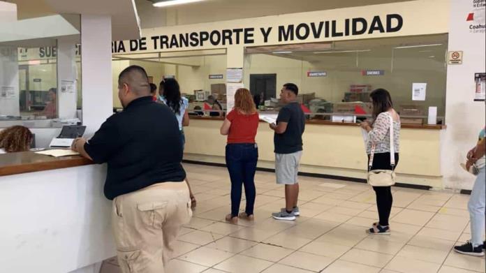 Horario especial en licencias y placas Horario especial en licencias y placas