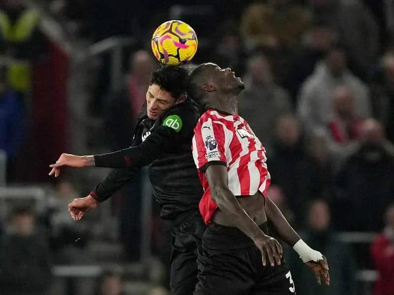 Edson Álvarez revolucionó al West Ham con su ingreso.