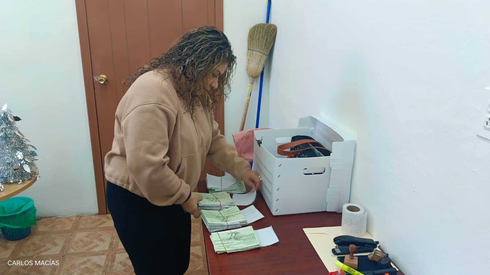 Perla Ortega Guerrero coordinadora de la junta municipal de reclutamiento en Sabinas.