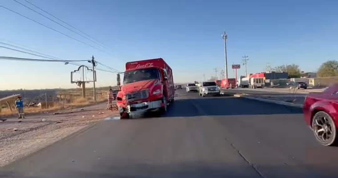 DE NO CREER: Carrerita" entre camiones de Coca Cola deja heridos y pérdidas materiales