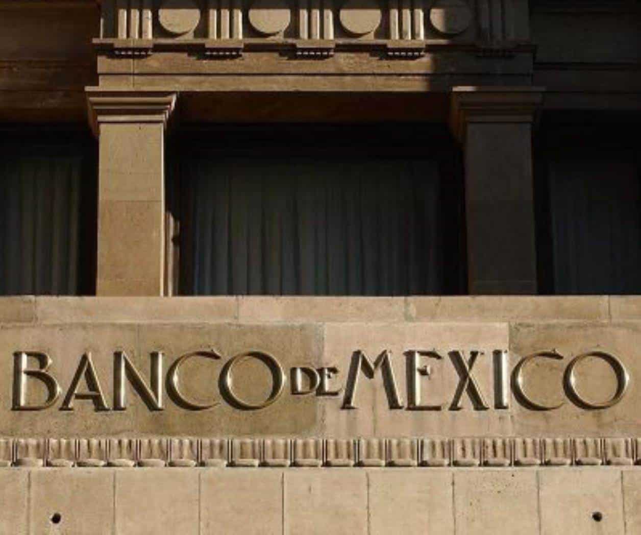 Monreal propondrá recorte a organismos autónomos restantes