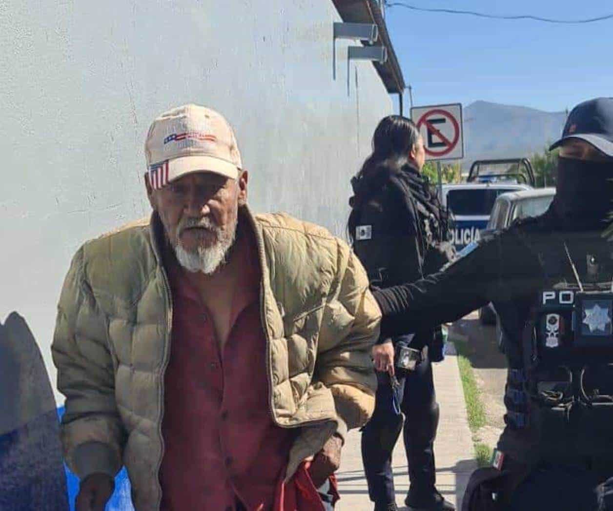Abuelito desorientado es resguardado por la Policía Municipal en la colonia Buenos Aires