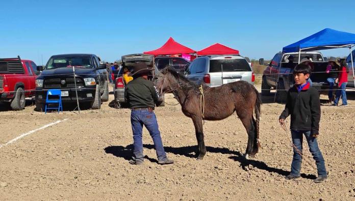 Éxito en carrera de caballos para apoyar escuelas de Villa Unión