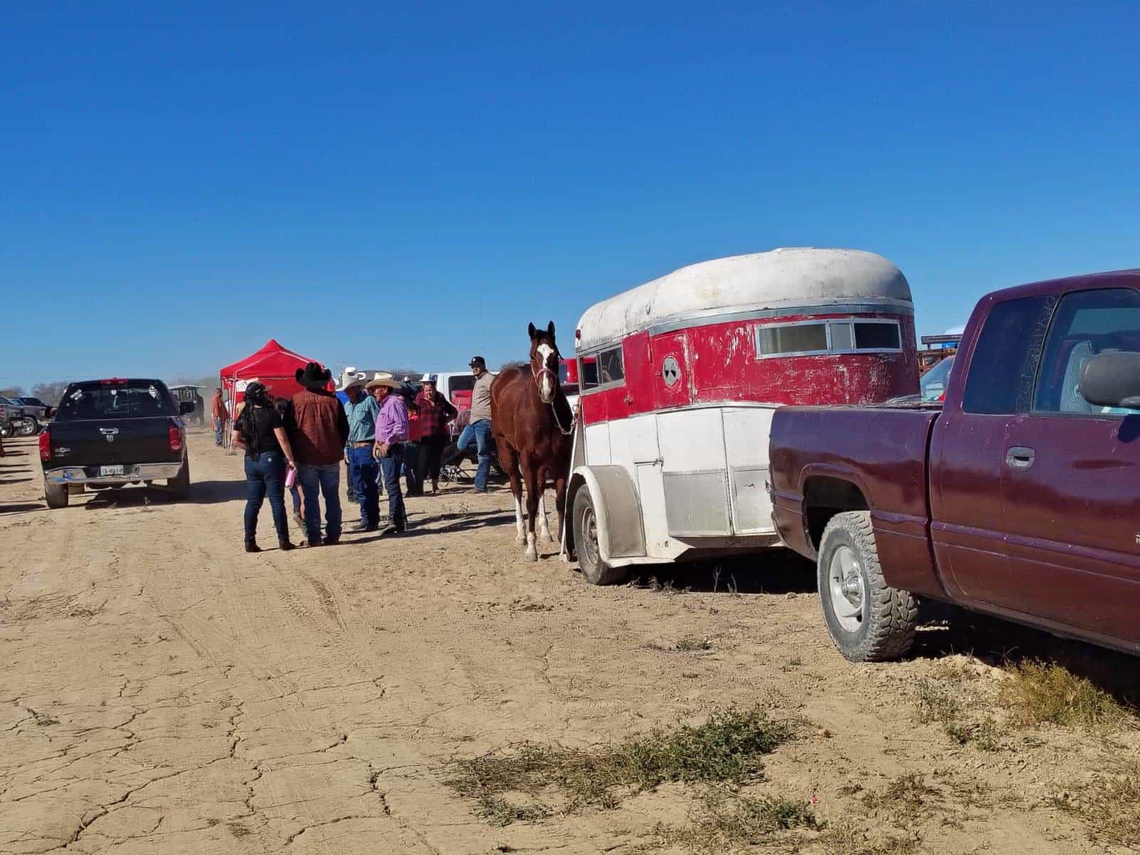 Éxito en carrera de caballos para apoyar escuelas de Villa Unión