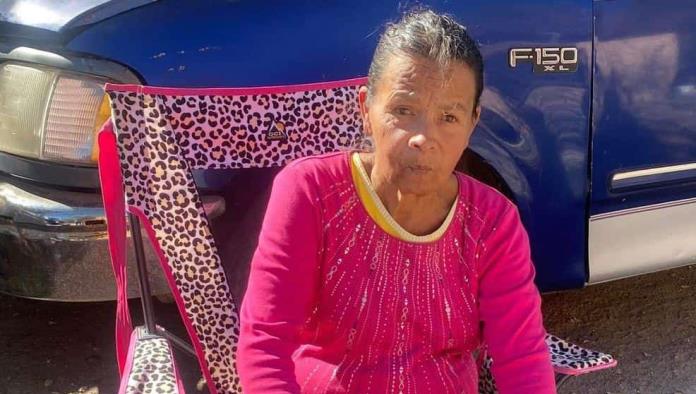 Mujer extraviada regresa al lado de sus familiares