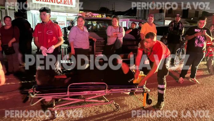 Se lleva de ´corbata´ a abuelita y su nieto