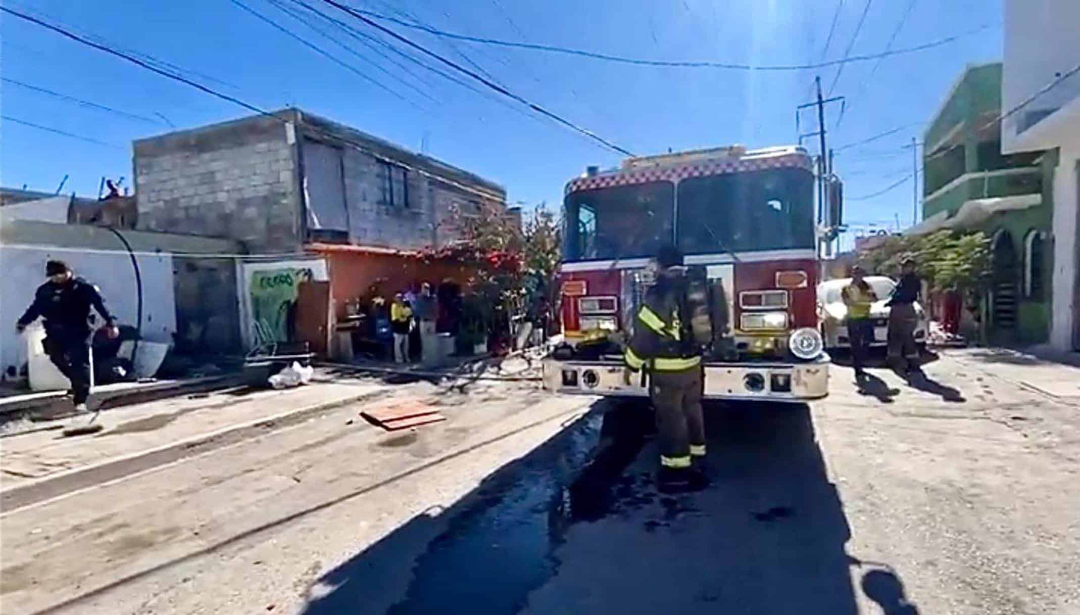 Arde papel en bodega, de una vivienda