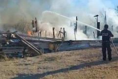 Incendio en Allende consume una vivienda por descuido con una veladora