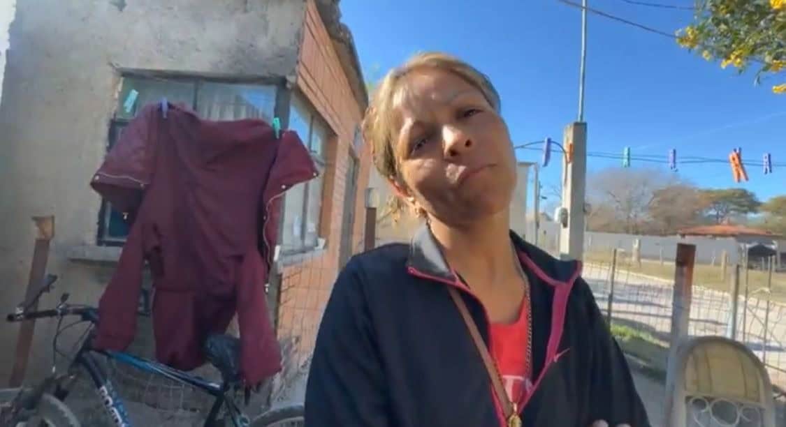 Se queda sin hogar tras voraz incendio